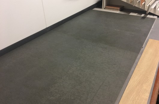 Pavimento in gres porcellanato Concrete dark 60x60