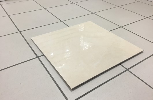 Pavimento in gres porcellanato Crema Marfil levigato 60x60 1°Scelta