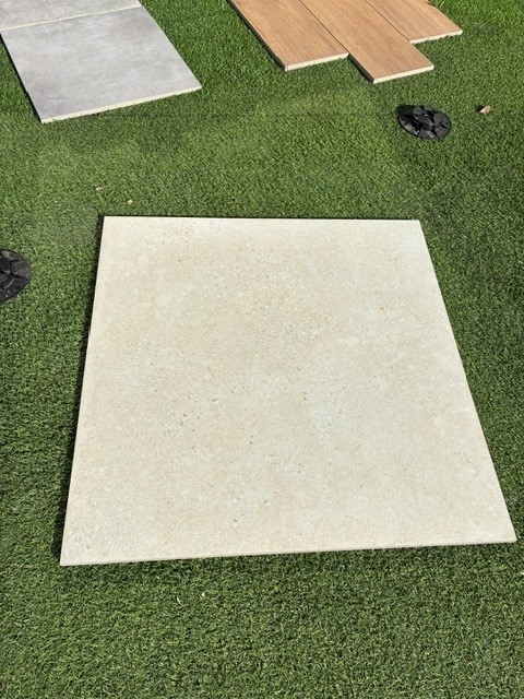 Pavimento in gres galleggiante 100x100 spessore 20 mm KONKRETE WHITE by Castelvetro