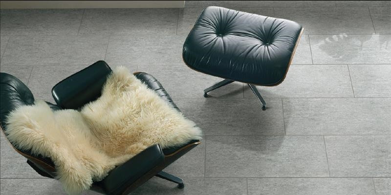 Pavimento e rivestimento in gres porcellanato Grigio Naturale serie Luserna by Saime Ceramica