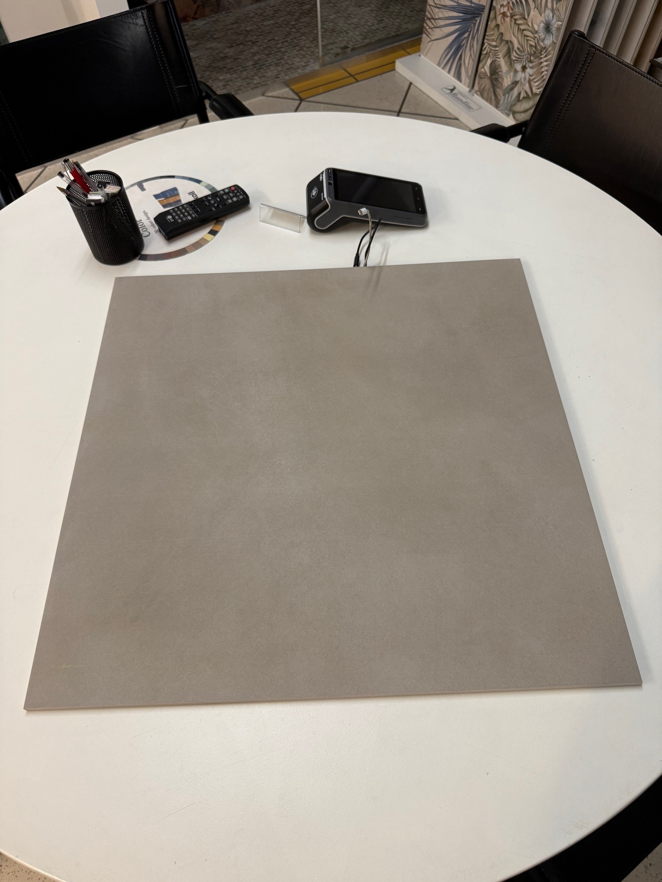 Pavimento in gres porcellanato effetto cemento CLAY 60x60 cm