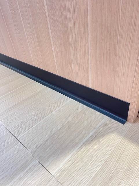 Battiscopa in pvc semi-flessibile Antracite