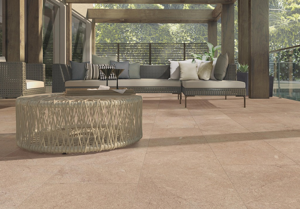 Pavimento e rivestimento in gres effetto pietra Serie Chalon Beige R10 by Casalgrande Padana