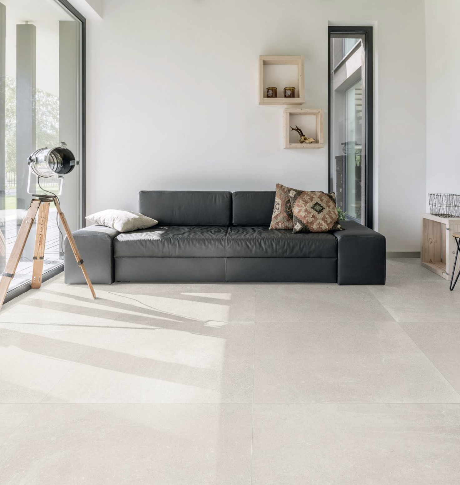 Pavimento e rivestimento in gres porcellanato serie ETICA White R10 per interno by Bertolani