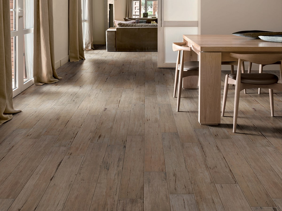 Pavimento in gres effetto legno serie PAINTED BEIGE 15x90 cm by Saime