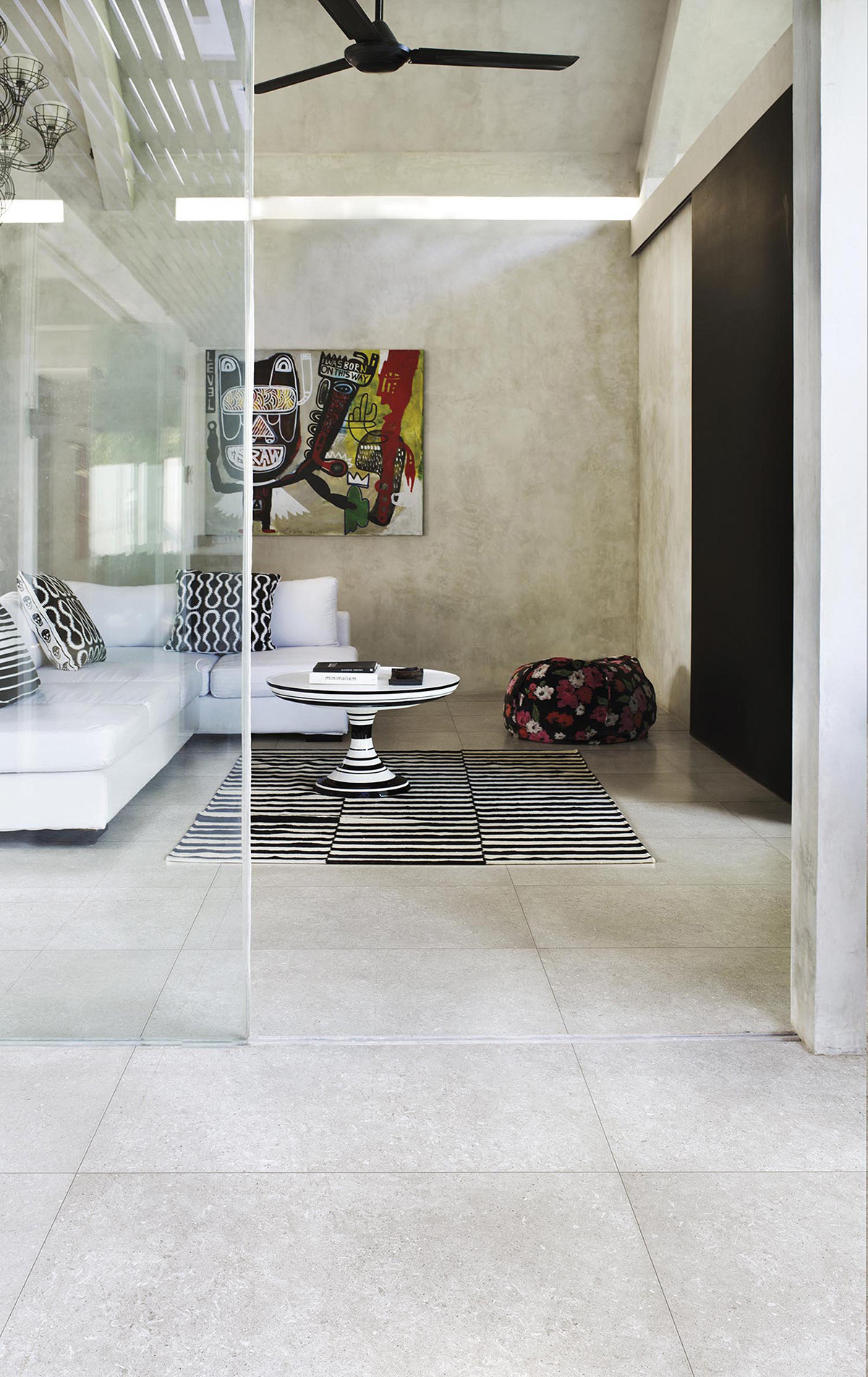 Pavimento e rivestimento in gres porcellanato Bianco serie District by Saime Ceramica