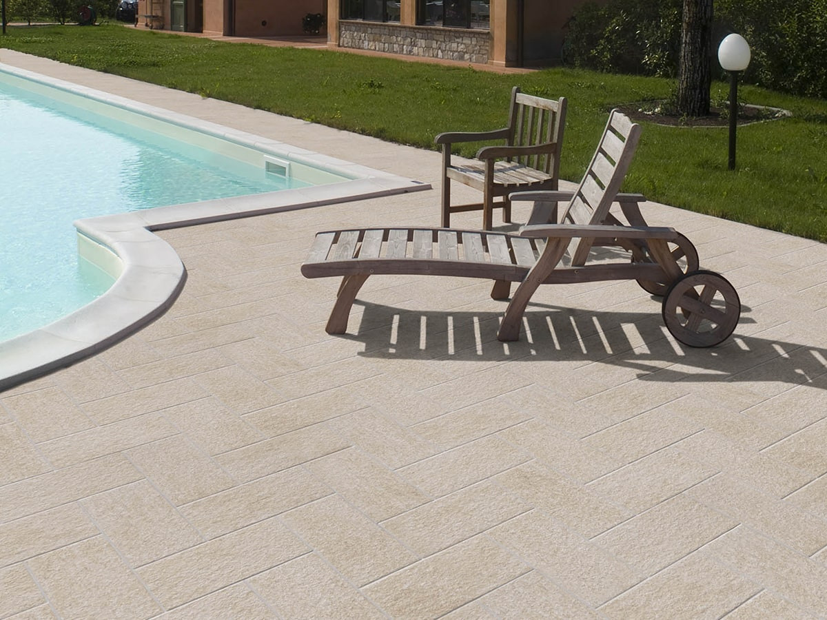 Pavimento e rivestimento in gres porcellanato Beige Naturale serie Luserna by Saime Ceramica