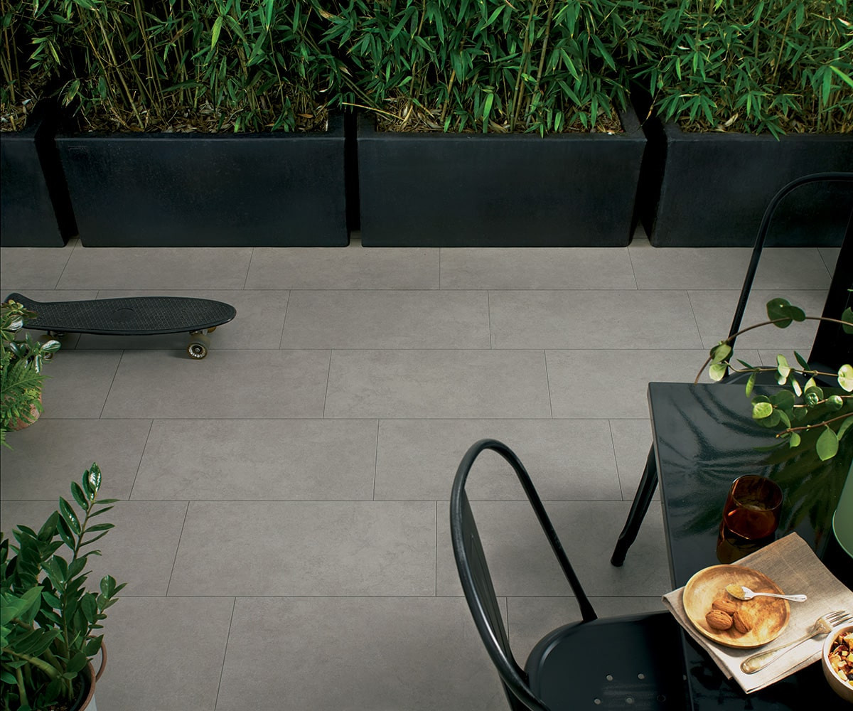 Pavimento e rivestimento in gres porcellanato Grigio Naturale serie NEUTRA by Saime Ceramica