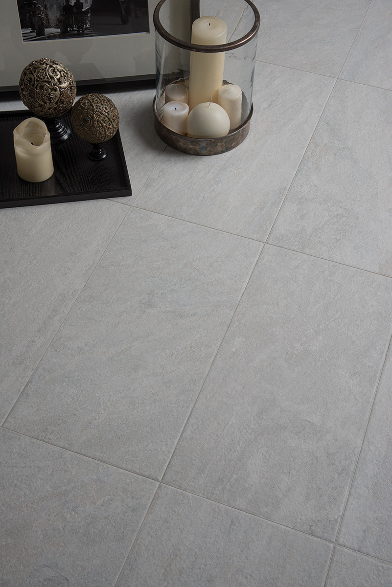 Pavimento e rivestimento in gres porcellanato Gesso serie Cosmos by Saime Ceramica