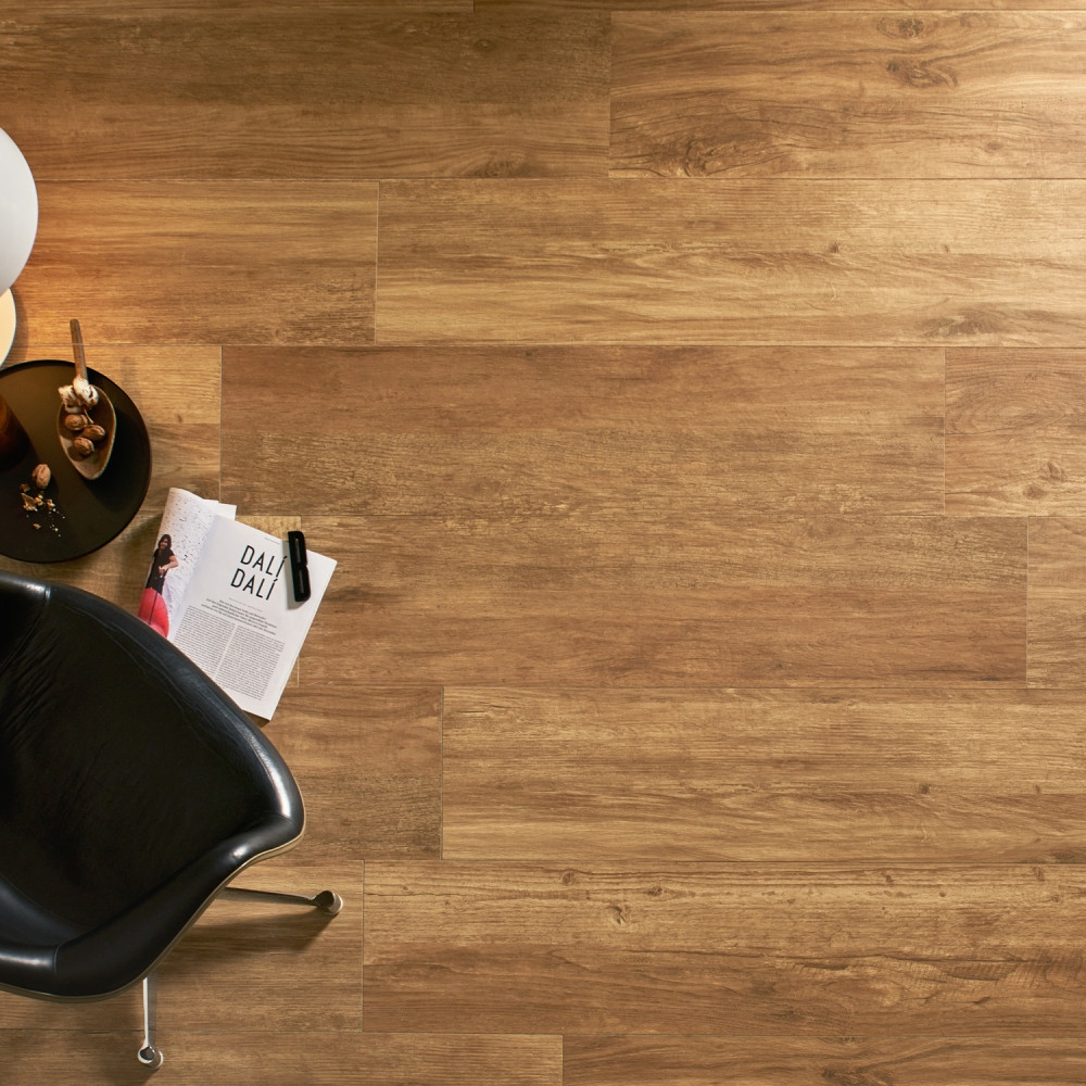 Pavimento e Rivestimento in gres porcellanato Miele serie Alpi By Saime Ceramica