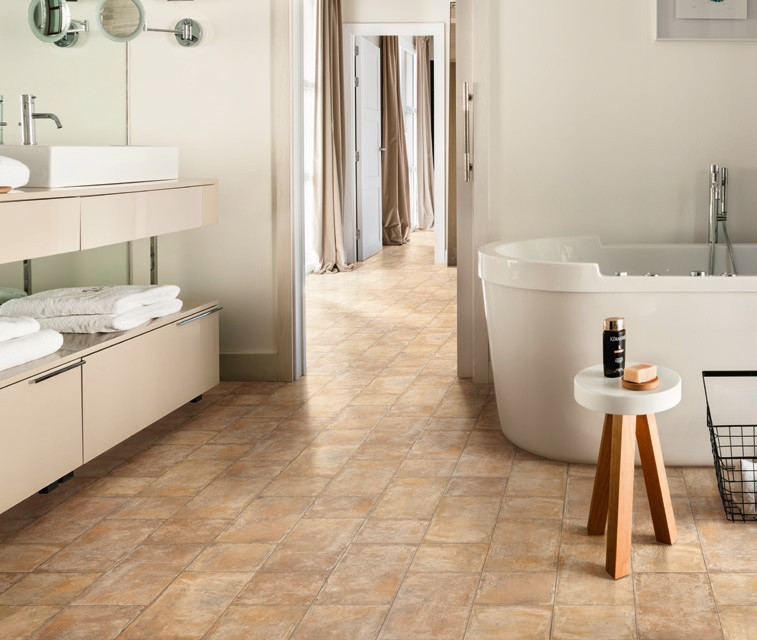 Pavimento e rivestimento in gres porcellanato Cottoantico Ocra Naturale by Saime Ceramiche