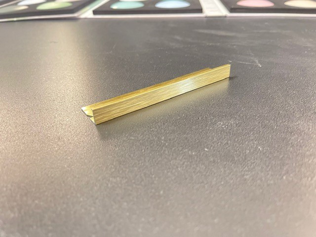 Profilo a L in Alluminio Spazzolato Brillantato color Oro