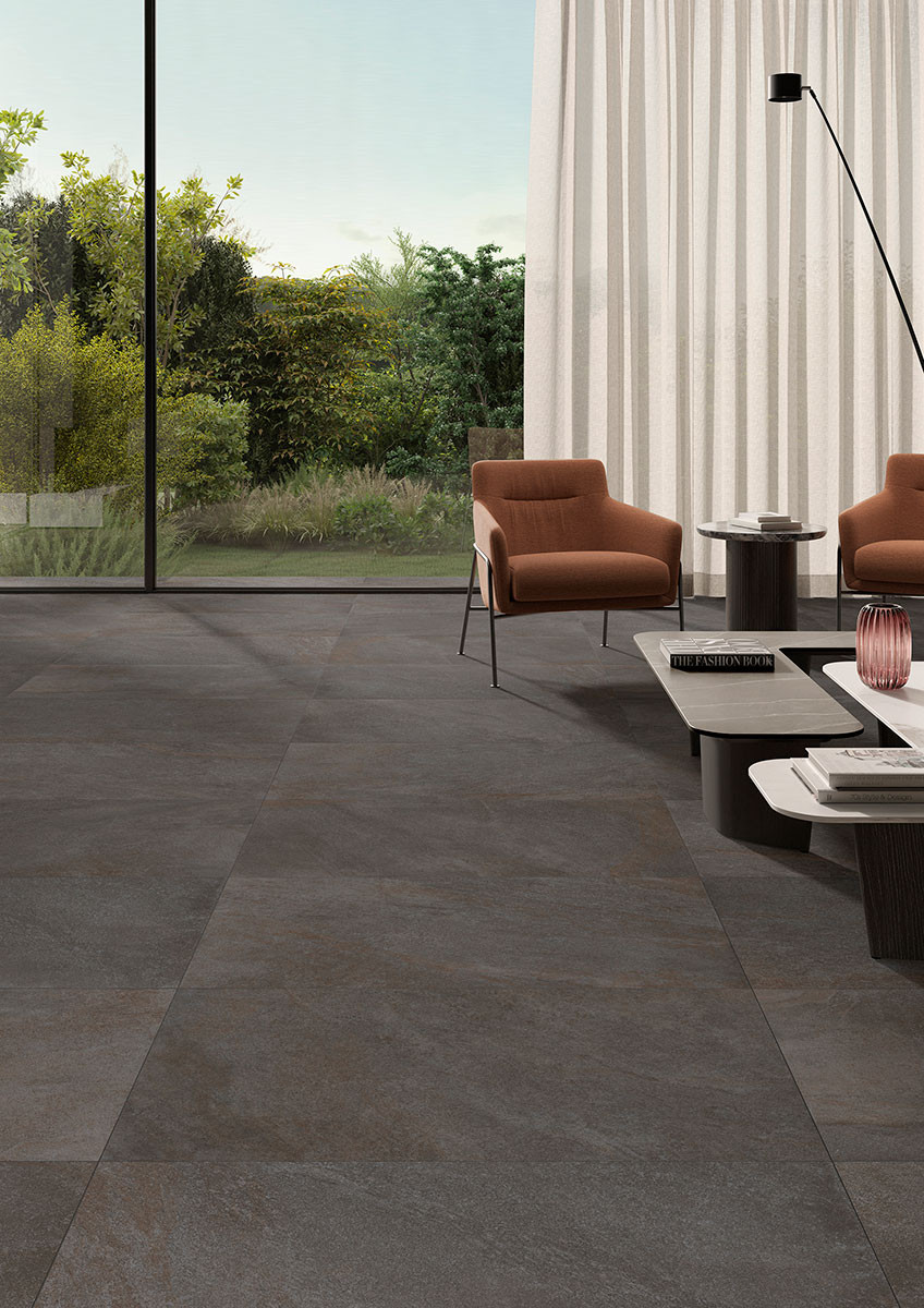 Pavimento e rivestimento in gres porcellanato Antracite serie Geostone by Saime Ceramiche