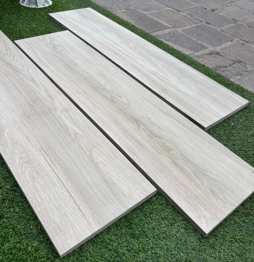 Pavimento in gres galleggiante Native effetto legno per esterno 2 cm  1°scelta