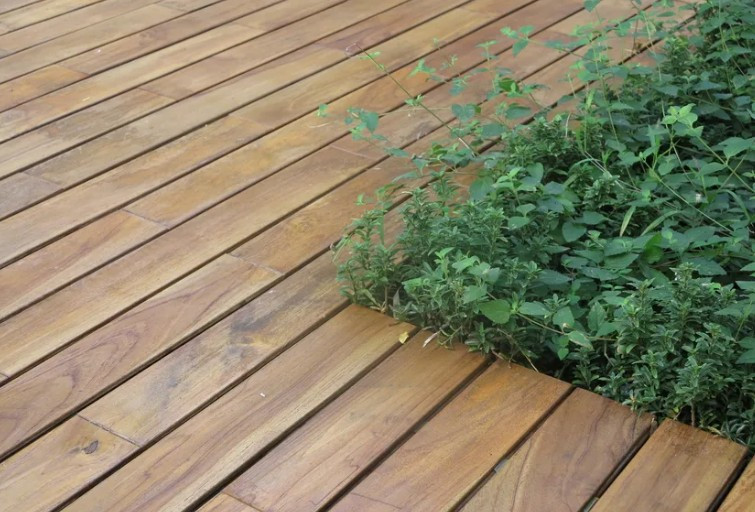 TEAK ASIA DECKING fresato 