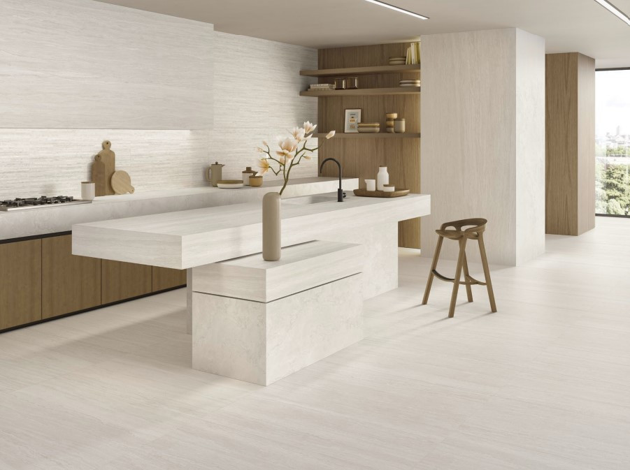 Pavimento e rivestimento in gres porcellanato Portland Stone Vein Cut Talc R10