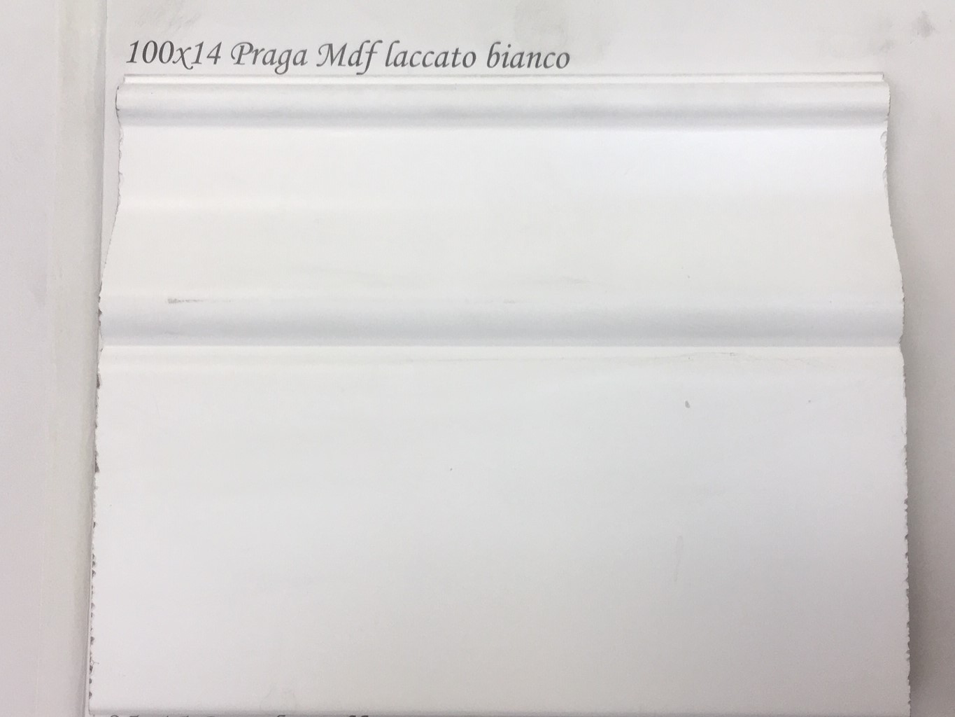 Praga white lacquered MDF skirting board 

