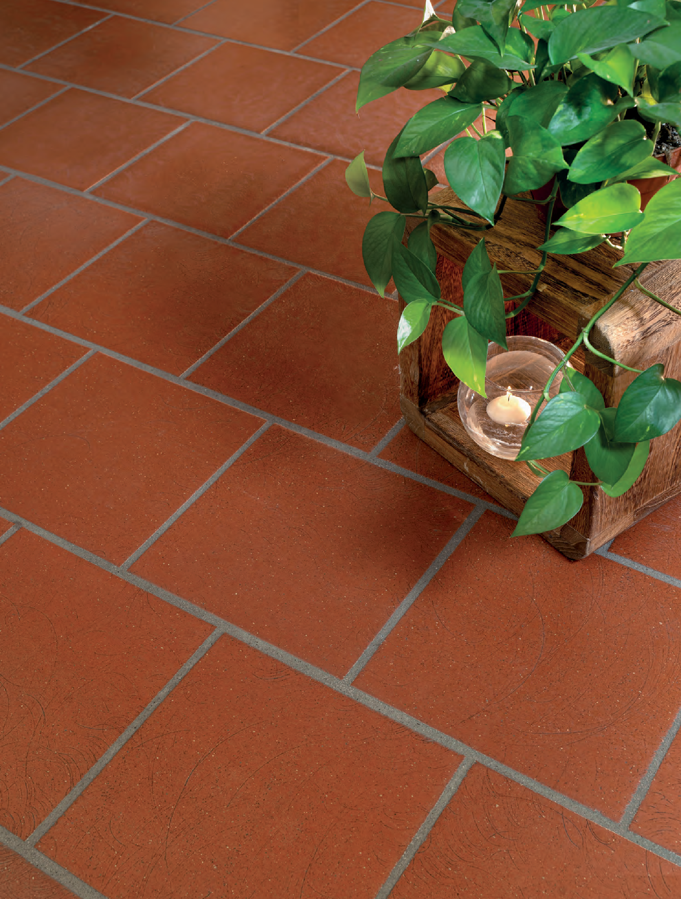 ARROTED TERRACOTTA floor treated with Waxed Effect 
