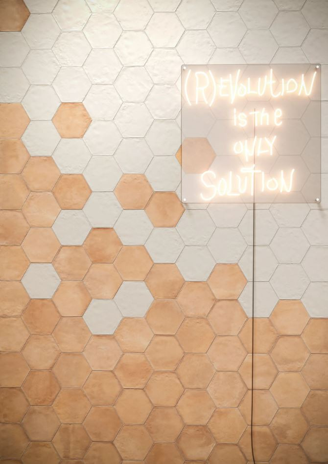 Hexagon in porcelain stoneware series FORME by Emilamica color ABSOLUTE WHITE
