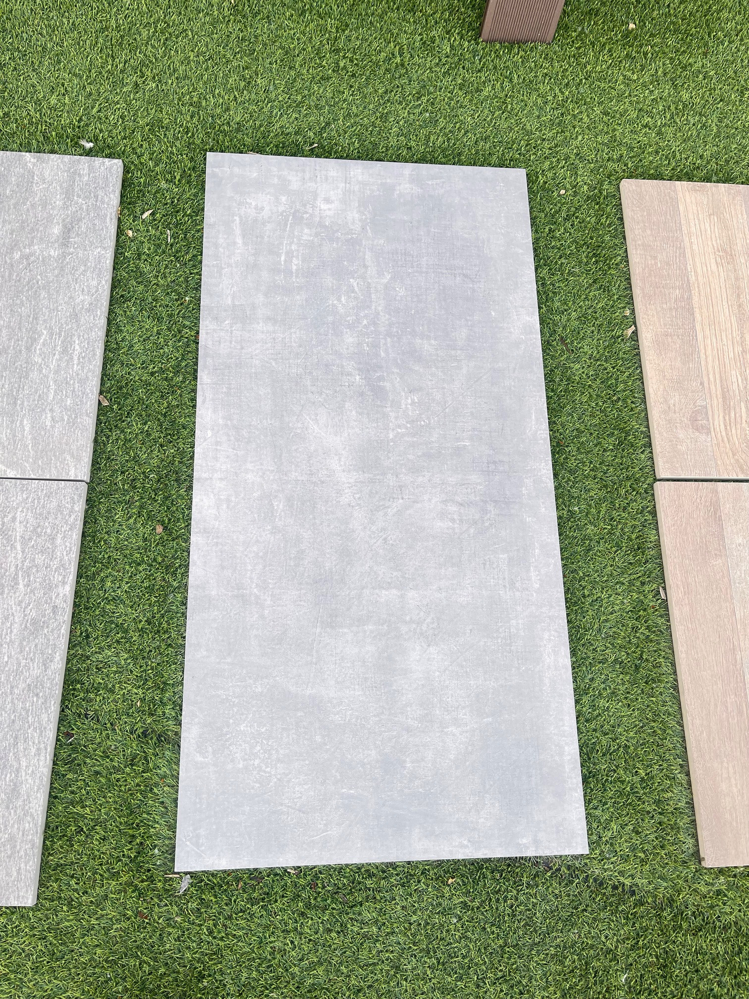 Del Conca Fabric Grey 60x120 floating porcelain tile floor

