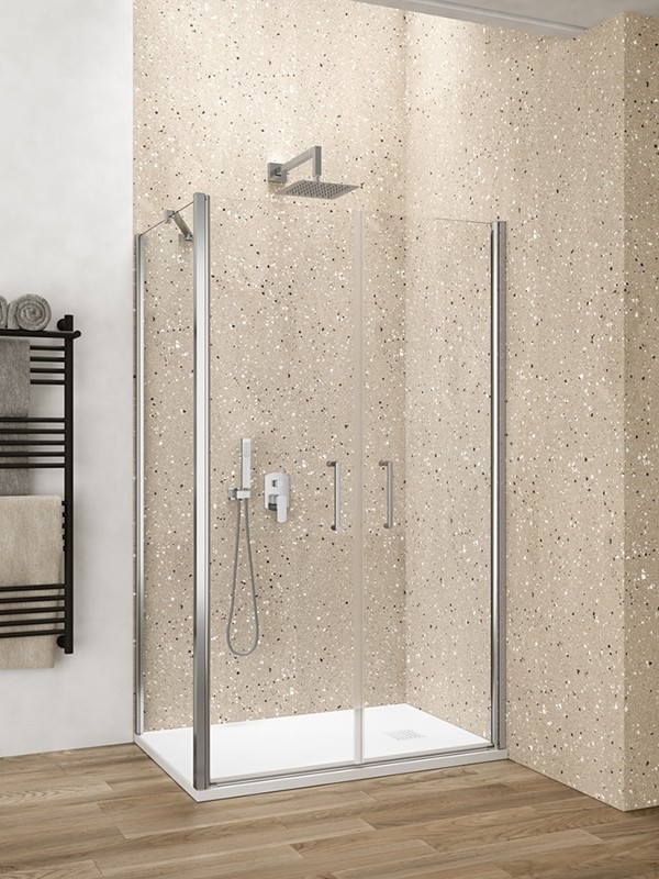 LILIUM SILVER swing shower box with fixed door and transparent crystal.
