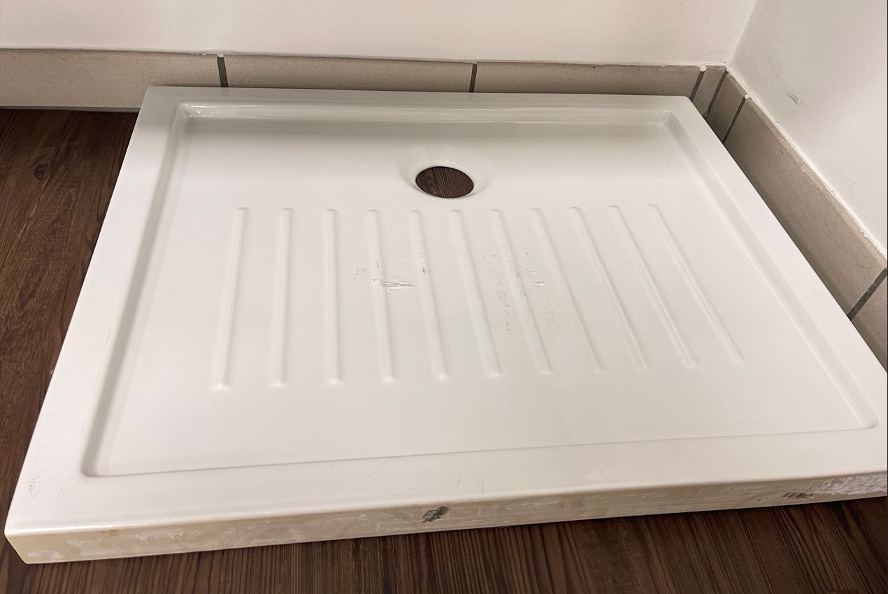 Ceramic shower tray 90x72x6 cm
