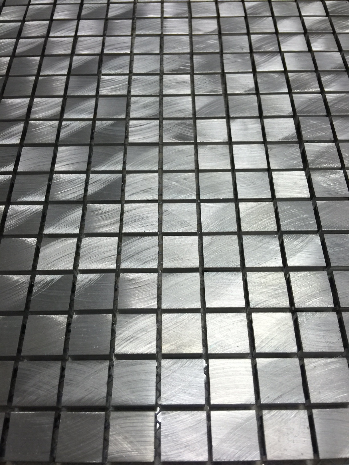 Gebürstetes Aluminiummosaik
