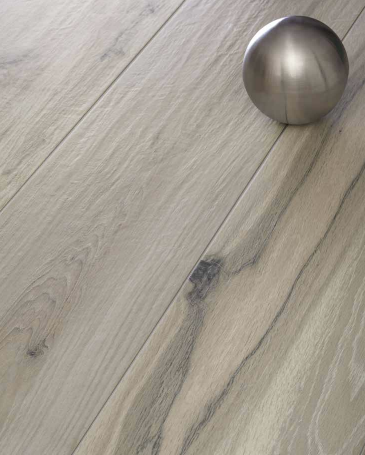 Rustic Ivory Advance Zeitloser Feinsteinzeugboden in Holzoptik von Ceramica Rondine
