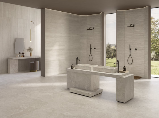 Carrelage de sol et mural Portland Stone Lines Ash R10 d'Emilamica
